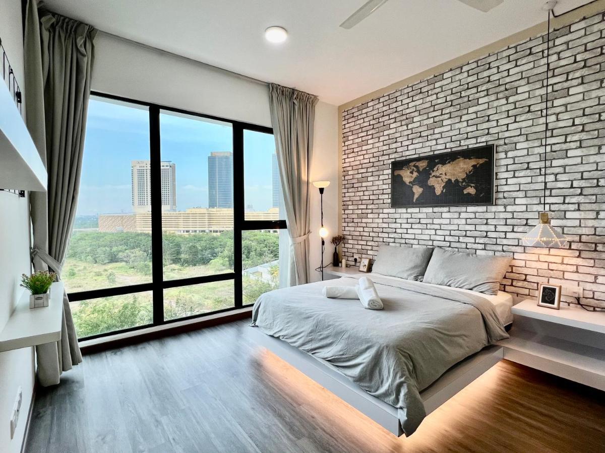 Royale Cottage Midvalley Netflix Pools 4 Pax Johor Bahru Bagian luar foto