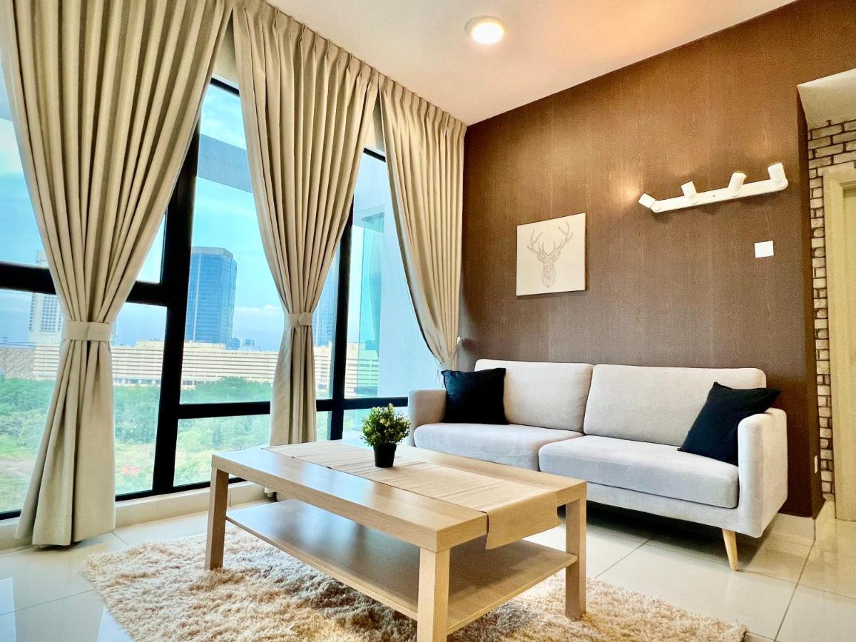 Royale Cottage Midvalley Netflix Pools 4 Pax Johor Bahru Bagian luar foto